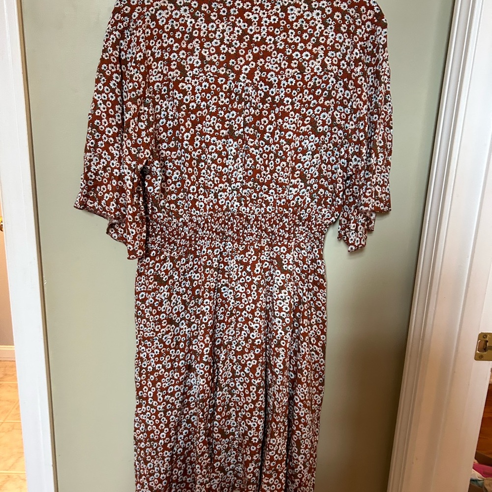 Elegant Floral Long Sleeve Dress - Picture 4 of 7